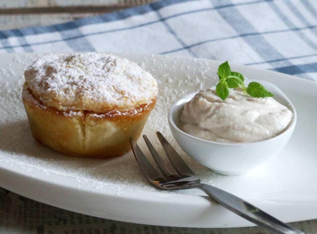 Jablečný karamelový koláček