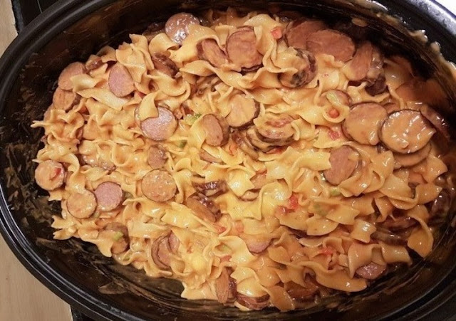 Těstoviny se špekáčky