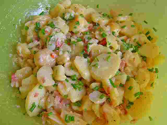 FRANKONSKÝ BRAMBOROVÝ SALÁT