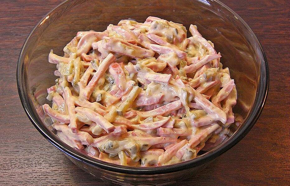 Fleischsalát ze 3 ingrediencí, chutná jako od řezníka!