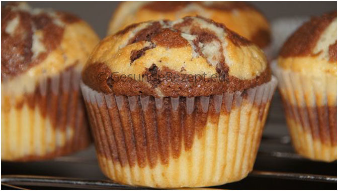Donauwellen muffiny plněné Kinder Schokobons