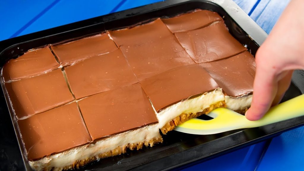 Nažeň se do šílenství s plechovým dortem, neuvěřitelně lahodný!