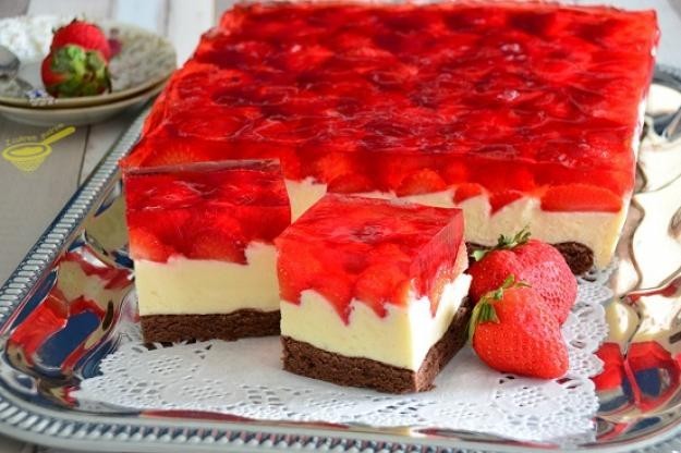 Jahodový dort s mascarpone krémem