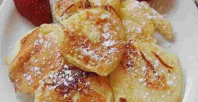 Jablečné lívanečky (stačí na cca 12 až 16 kusů)