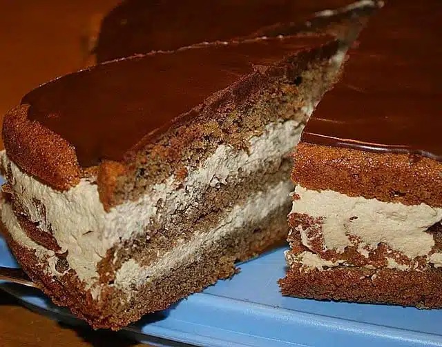 Recept na kávovo-oříškový dort