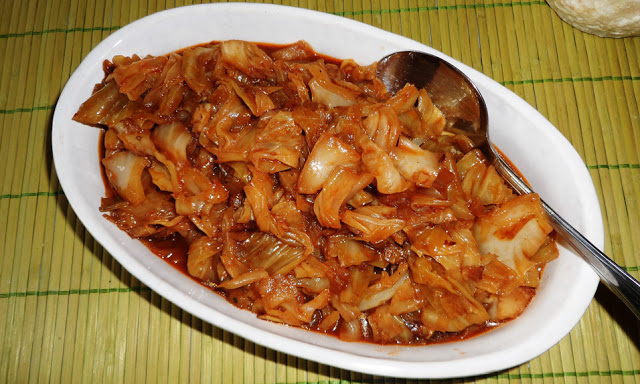 Dušené bílé zelí