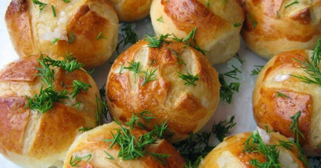 Pampušky s česnekem