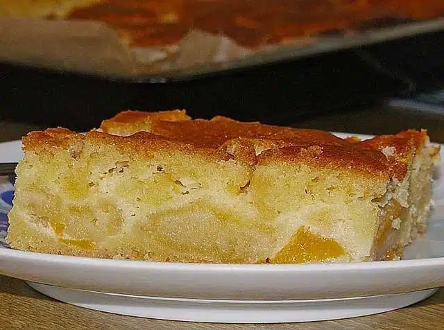 Broskvový koláč s mascarpone a drobenkou recept