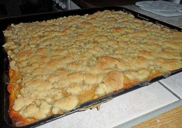 Jablečný koláč se streuselem z plechu