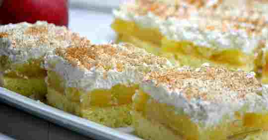 Čistá pochoutka: Jablečné řezy se smetanovo-tvarohovou pěnou