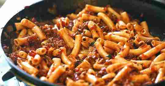 Rychlá nudlová pánev