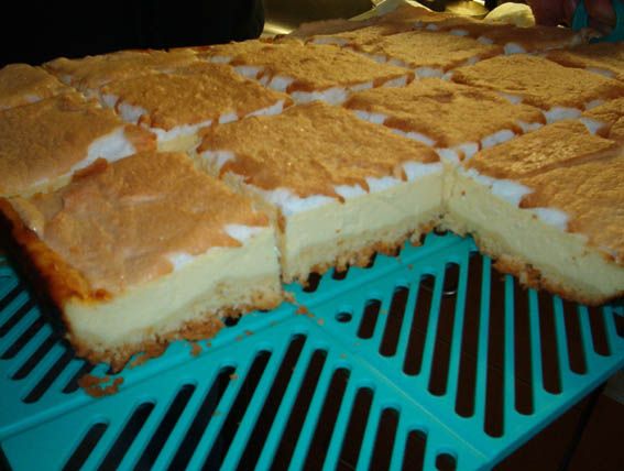 Mamin tvarohový koláč na plechu