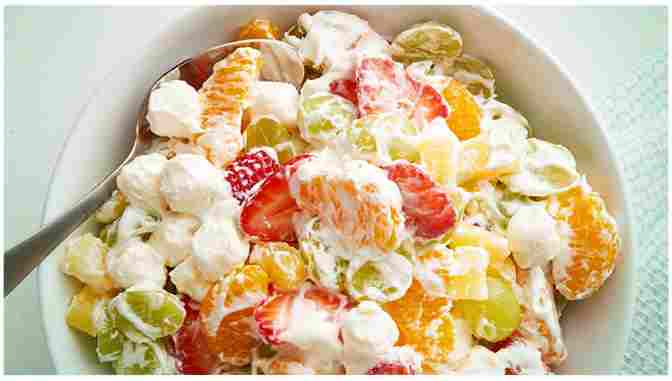 Ovocný salát zejména vhodný na párty