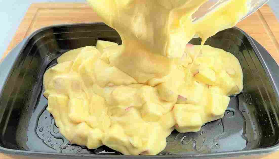 Jablečný smetanový koláč připravený za 5 minut!