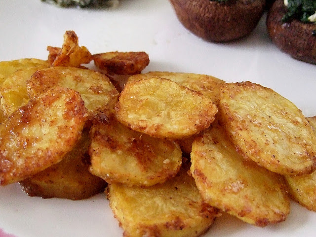 Americké parmazánové brambory pečené v troubě