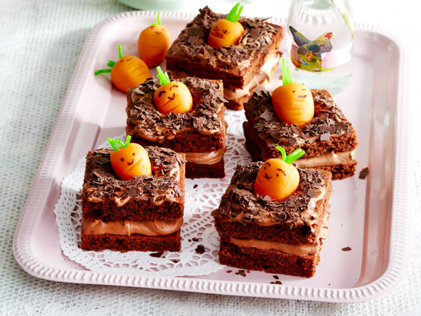 Čokoládové mousse řezy s mrkvičkami