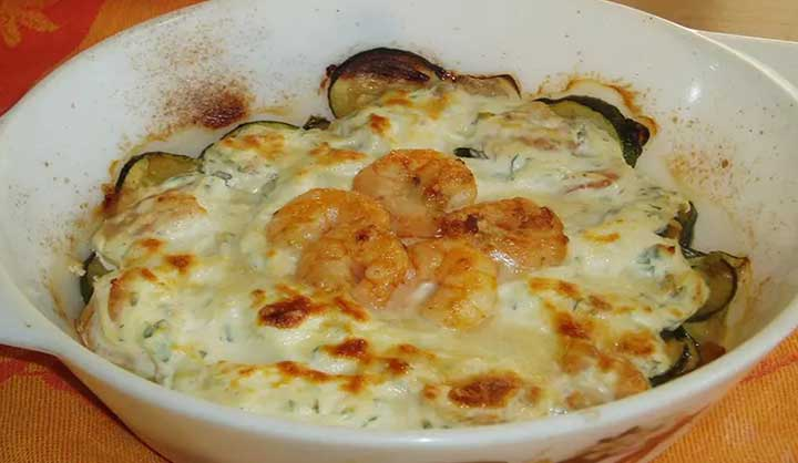 Cuketový gratin s krevetami a ricottou
