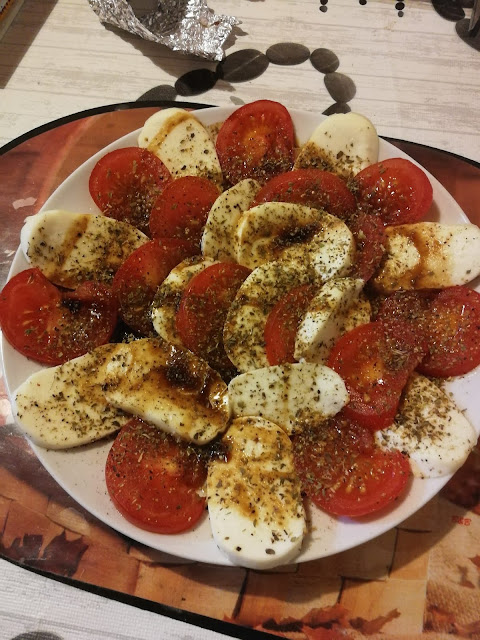 Rajčata – Mozzarella salát