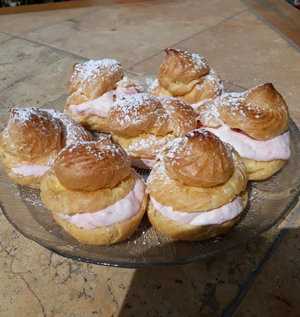 Větrník s jahodovou šlehačkou – náplň