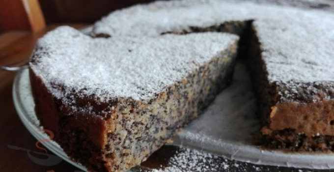 Jablečno-makový koláč. Příprava opravdu trvá jen 2 minuty.