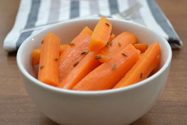 Zapečené mrkvové tyčinky sous vide