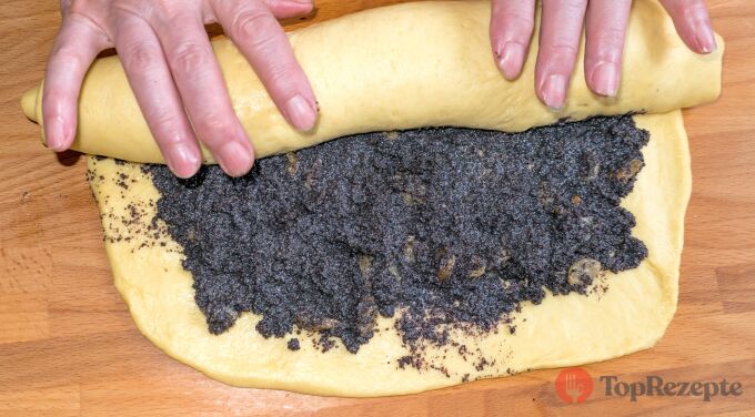 Nejlepší máková náplň podle receptu mé matky, který jsem objevil v jejím zápisníku.