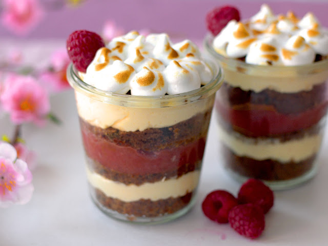 Vaječný likérový dort ve sklenici