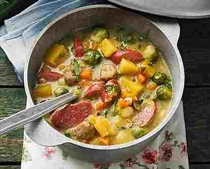 Zeleninový guláš s mletou klobásou