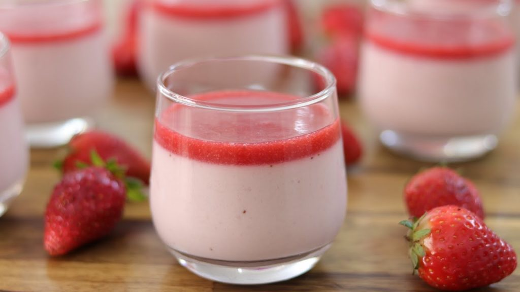 Vanilková panna cotta a jahodový želé