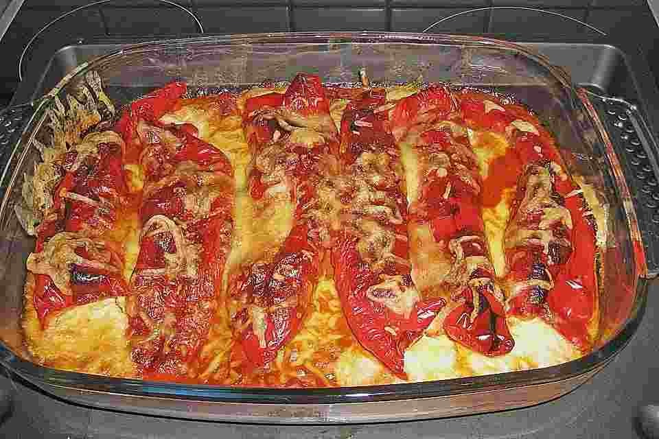 Zapečené špičaté papriky plněné sýrem, super křupavé!