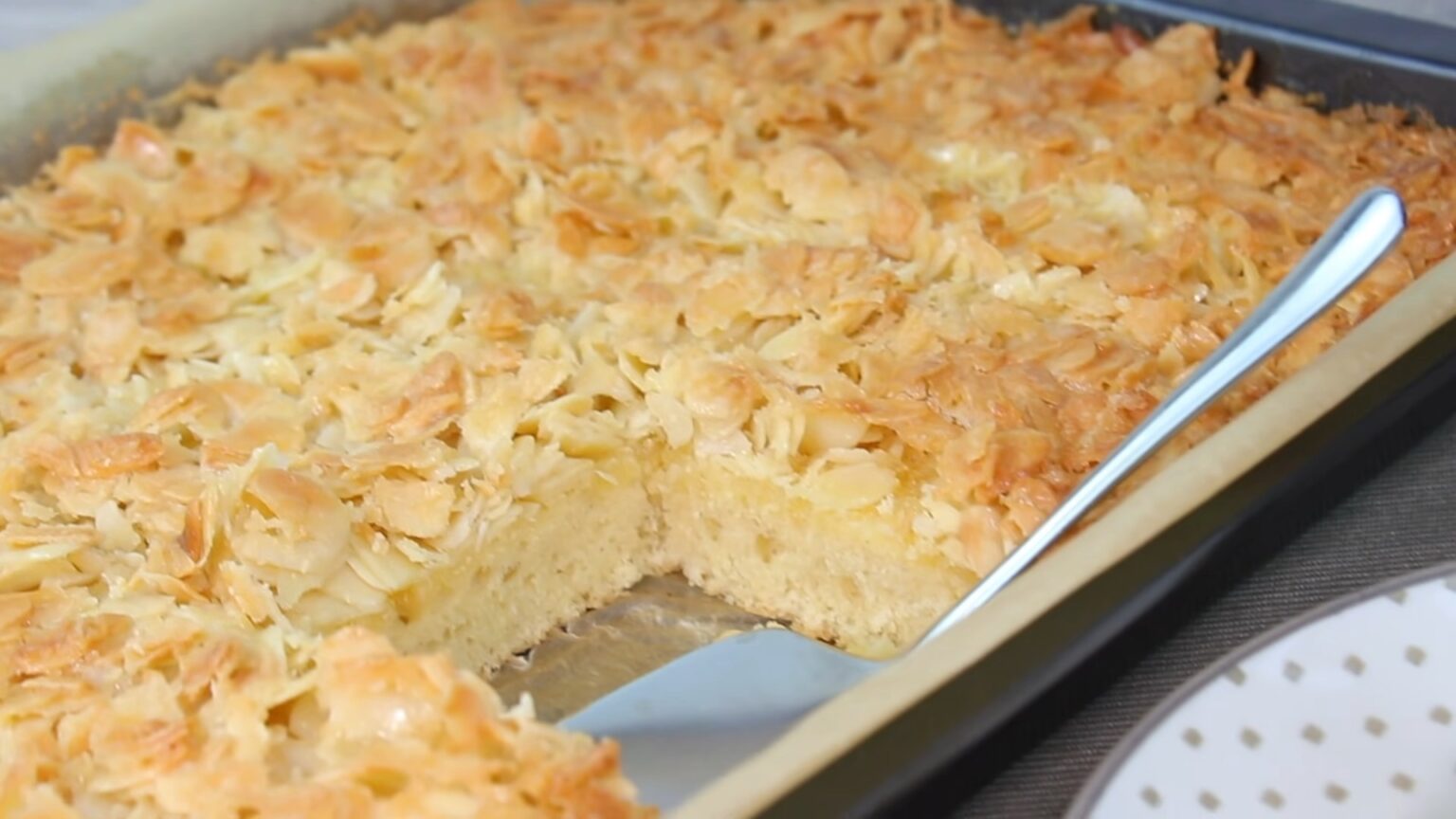 Máslový mandlový koláč – potěšení pro celou rodinu