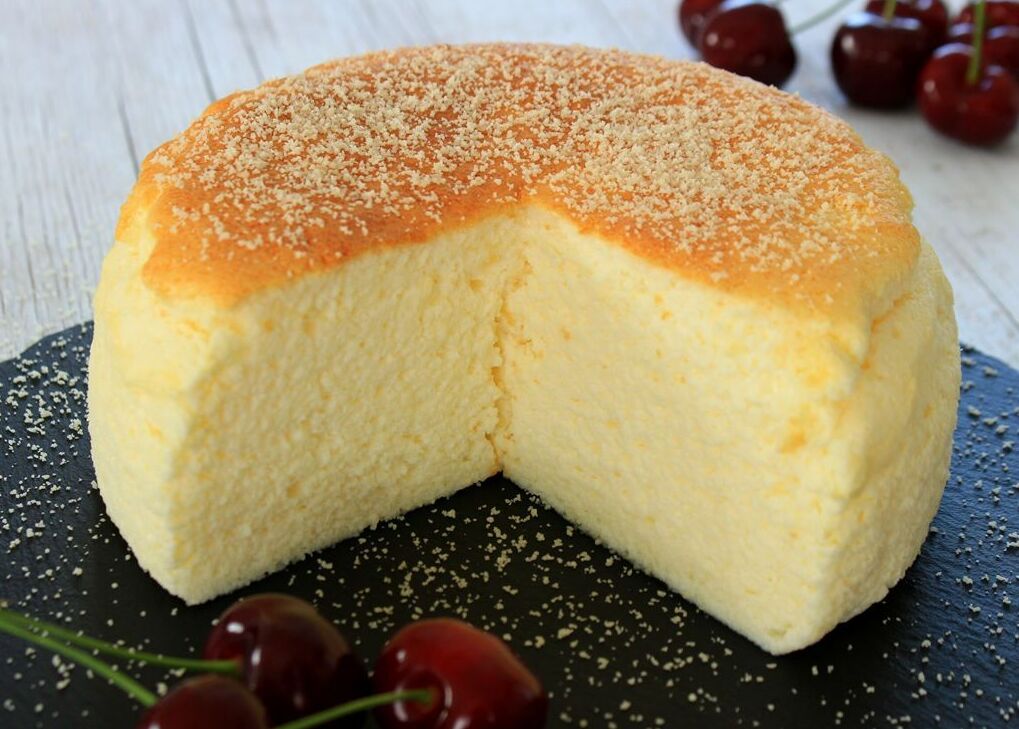 “Zuckerwatte” tvarohový koláč pouze ze 3 ingrediencí!