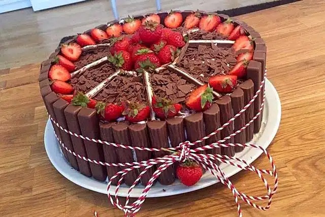 Super chutný a ovocný recept na Yogurette dort