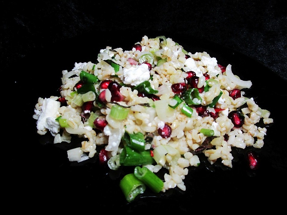 Salát z bulguru a granátového jablka