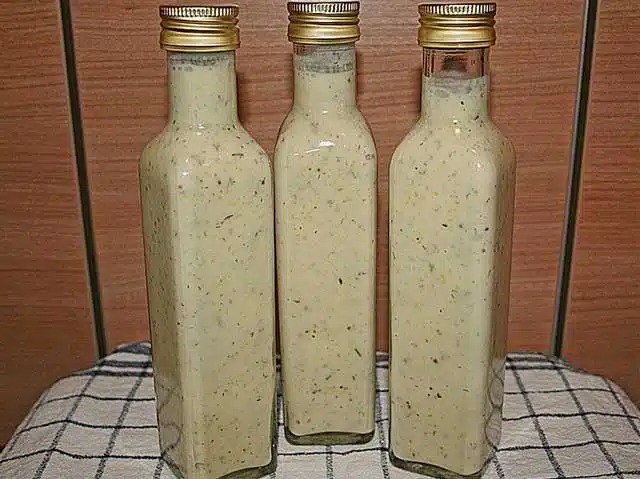 Recept na salátové zálivky do zásoby