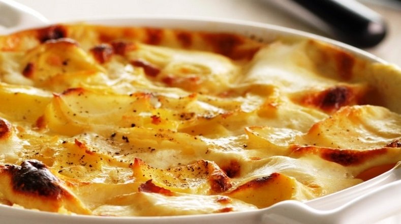 PEČENÉ BRAMBORY S ULTRA ROZPUSNOU CIBULÍ