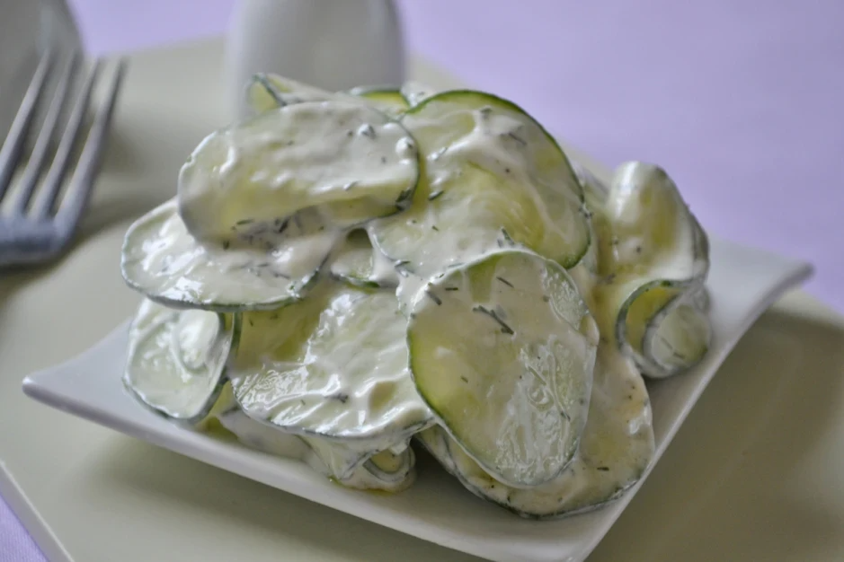 Salát z okurkové sloní hlavy