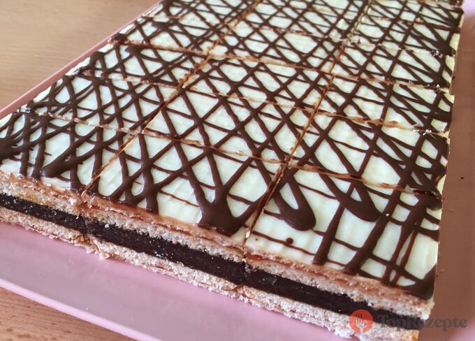 Lahodné nepečené řezy s máslovými sušenkami a oplatky – Jednoduché a chutné!