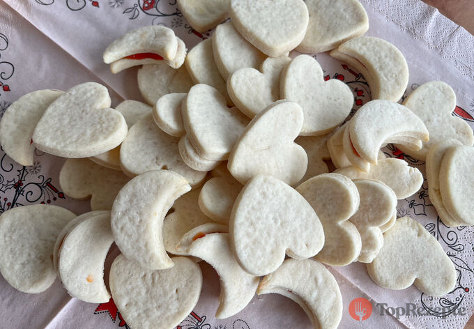 Linzer cukroví podle babiččina receptu – Jednoduše péct, plnit a pochutnat si!