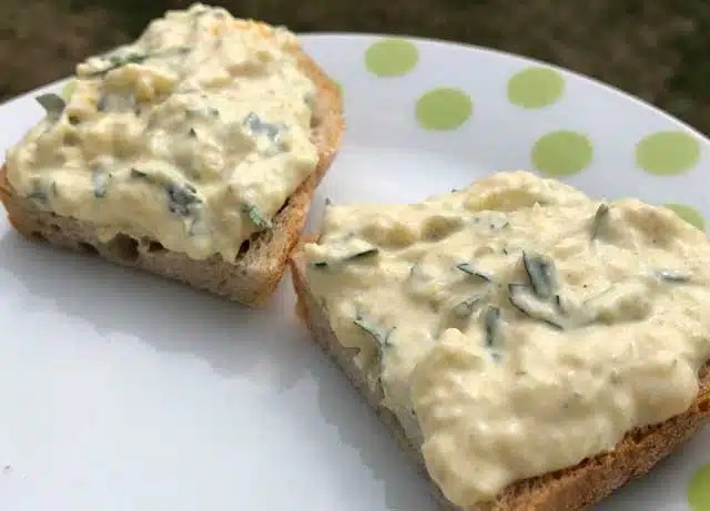 Skvělá cuketová pomazánka s česnekem