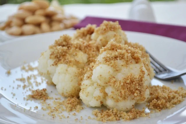 Karfiol s máslovou drobenkou