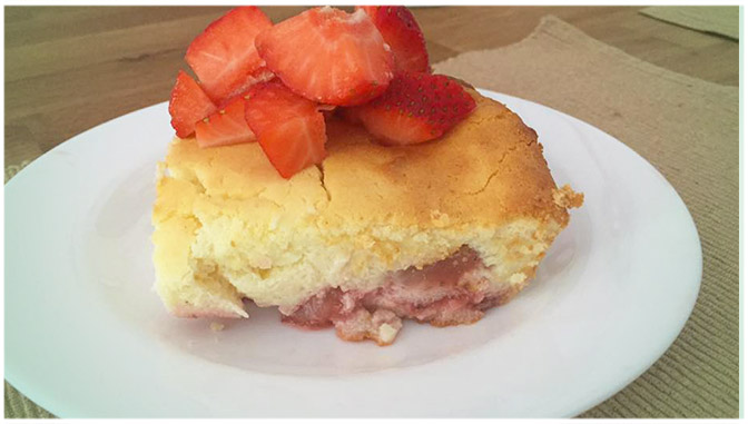 Závislostní tvarohový nákyp s jahodami