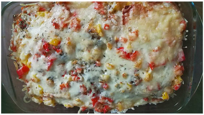 Bílý chléb a zeleninový nákyp rychle připravený