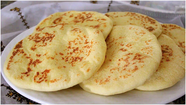 Bratrský koláč hotový za pár minut a jen ze 3 ingrediencí!