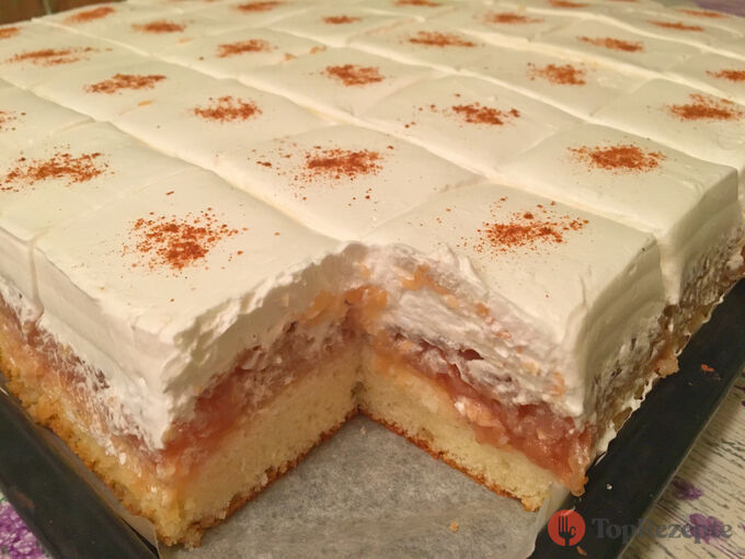 Obrácený jablečný koláč – lahodný dezert na podzim