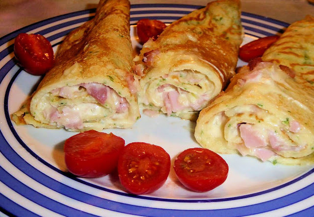 Ostré palačinky se šunkou a sýrem