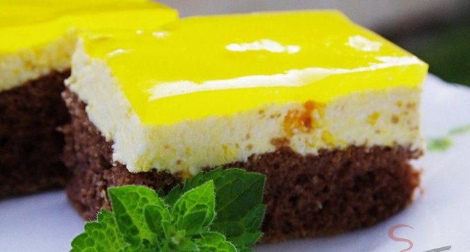 Quarkový řez s ovocným želé