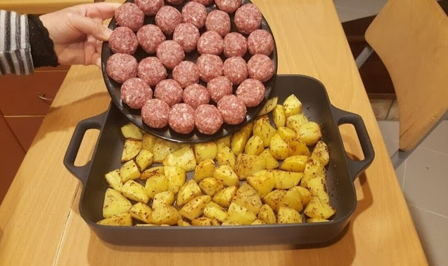 Pečené masové kuličky s bramborami