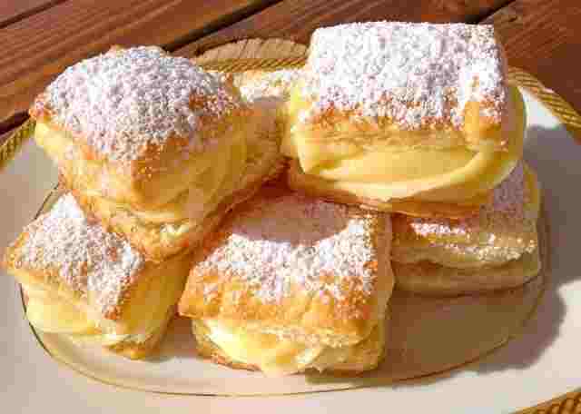 Vanilkový krémový pudink v listovém těstě pouze ze 4 ingrediencí!