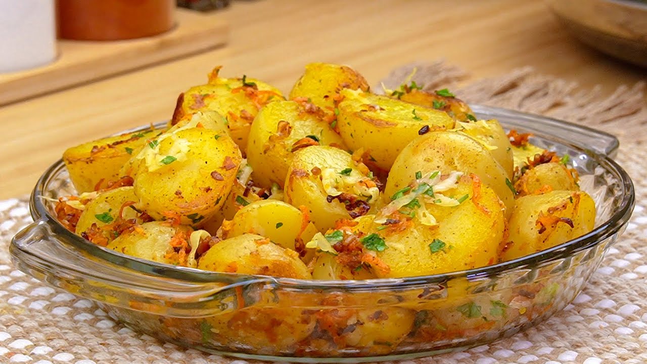 Brambory s cibulí jsou chutnější než maso: neodolatelný recept, který si zamilujete